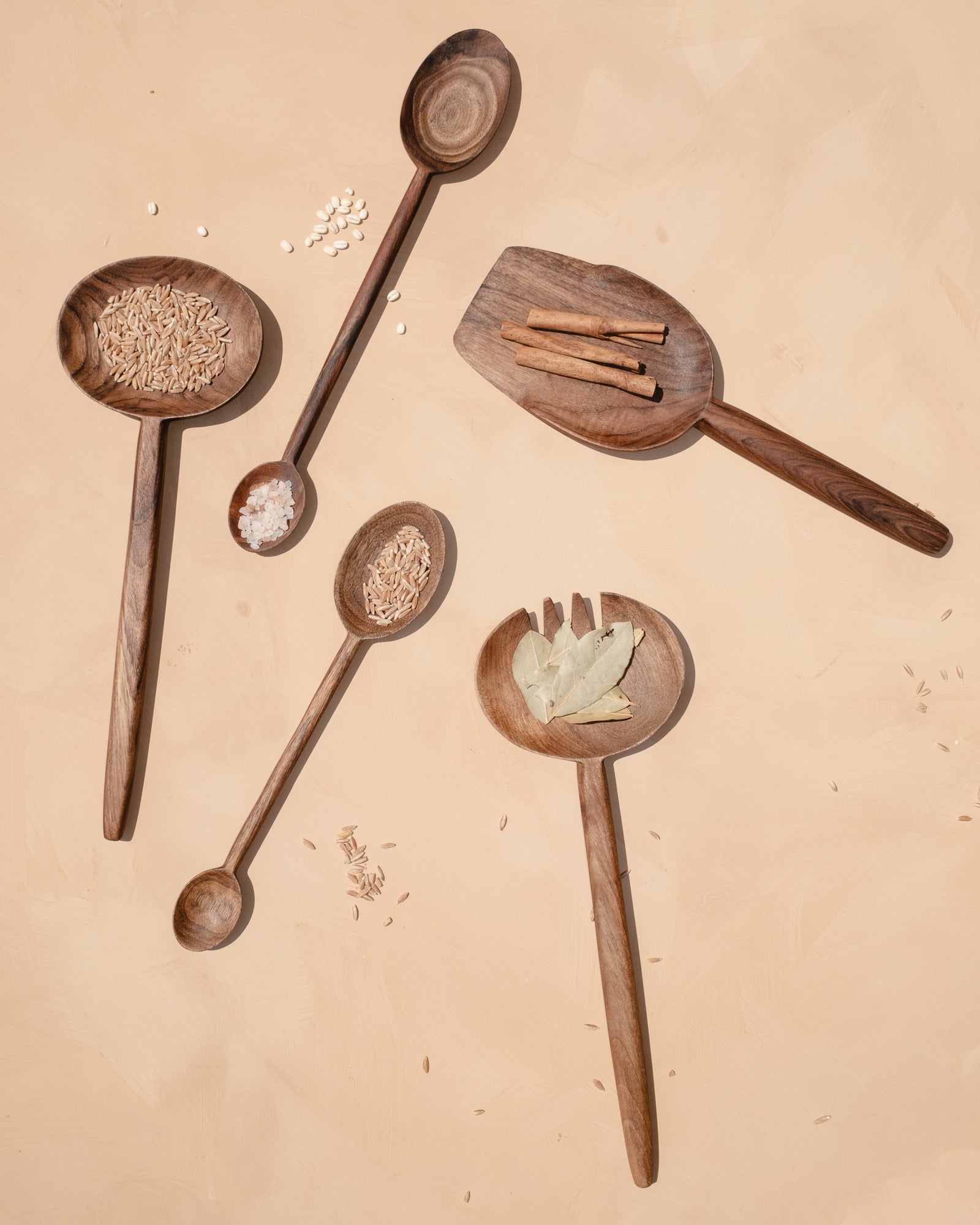 Walnut Oval Spoon Uvn 2000106 2