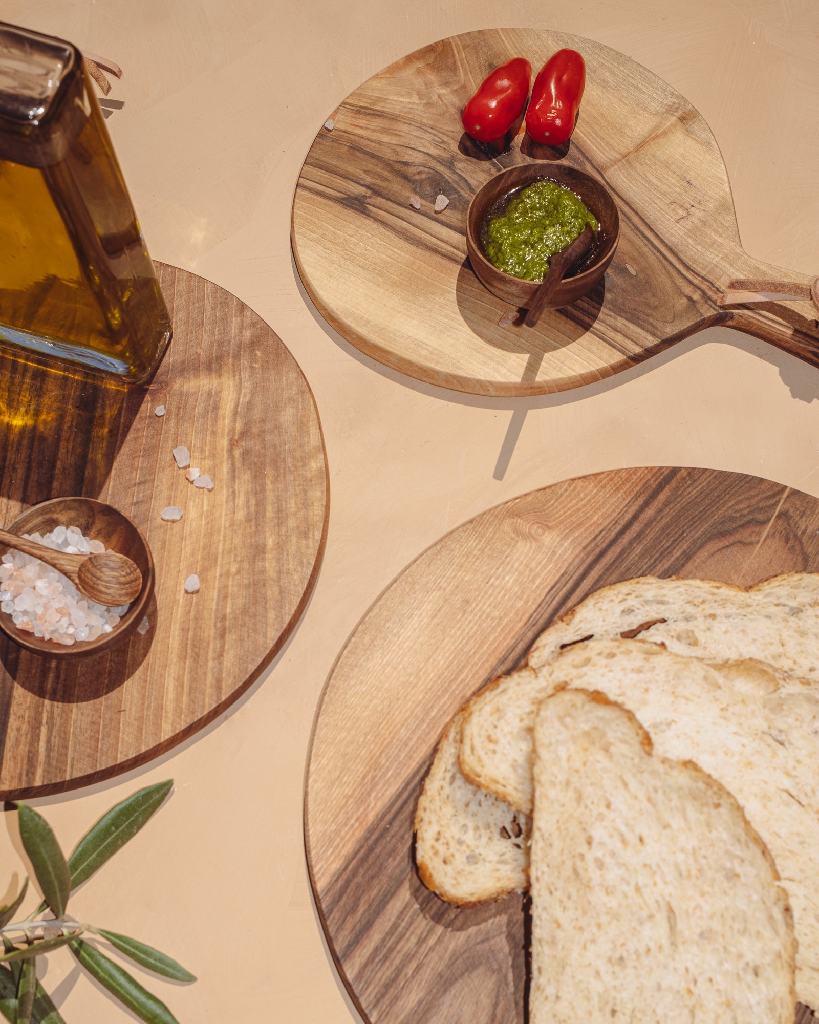 Walnut Round Board Uvn 2000123 2