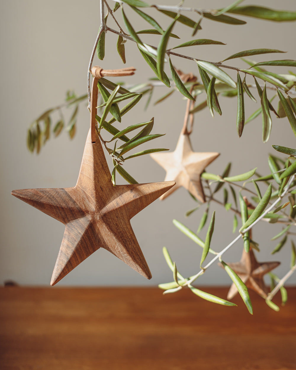 Walnut Star Ornament Uvn 2000126 4