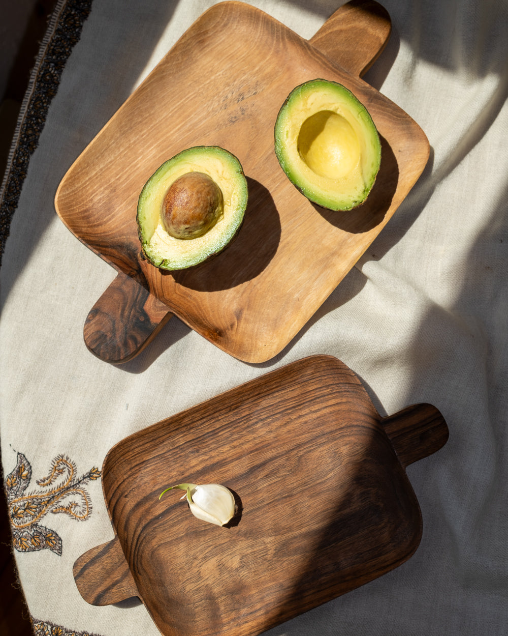 Walnut Double Handed Tray Uvn 2000118 2