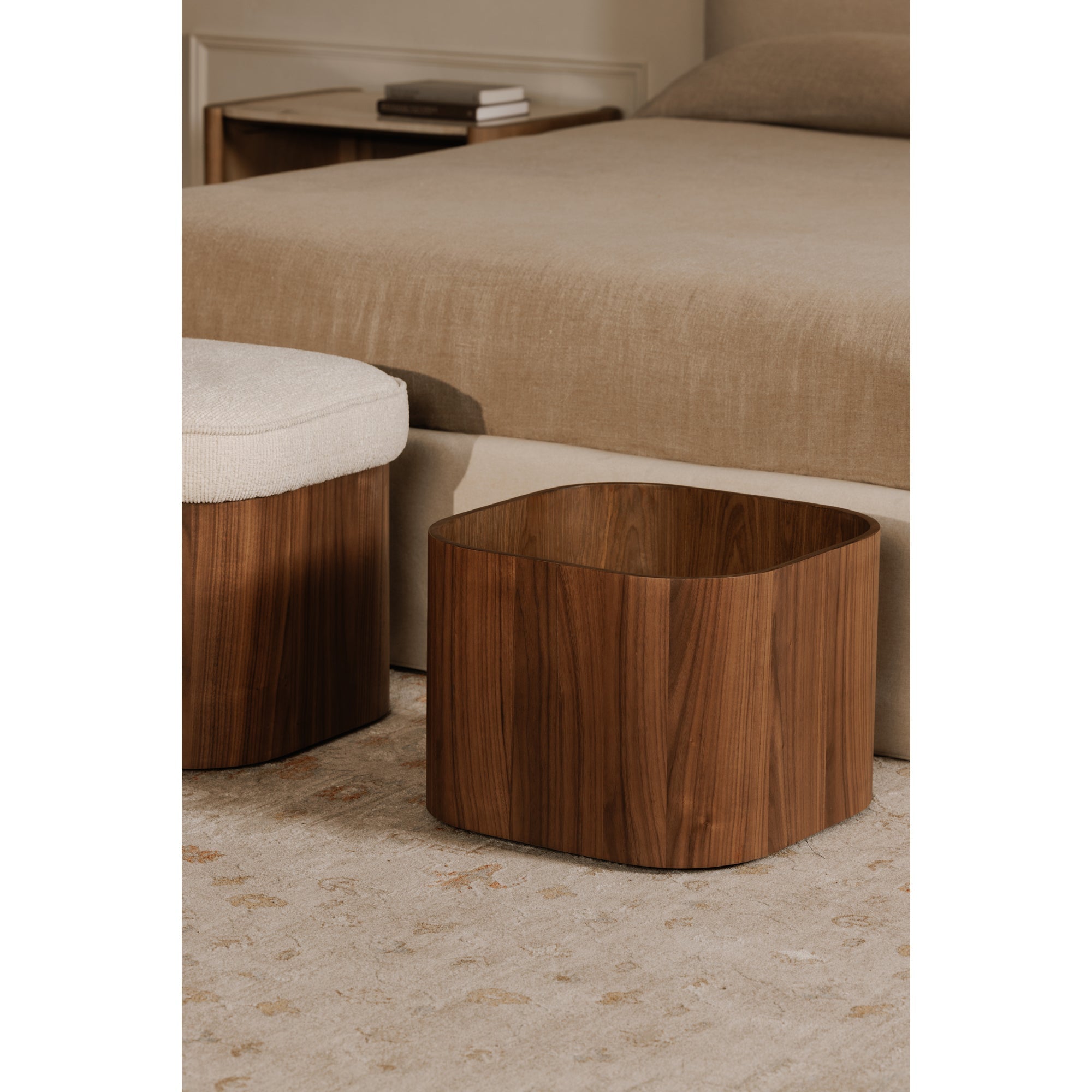 Sonny Stool Moes Home Collection Mhc Ew 1029 24 12
