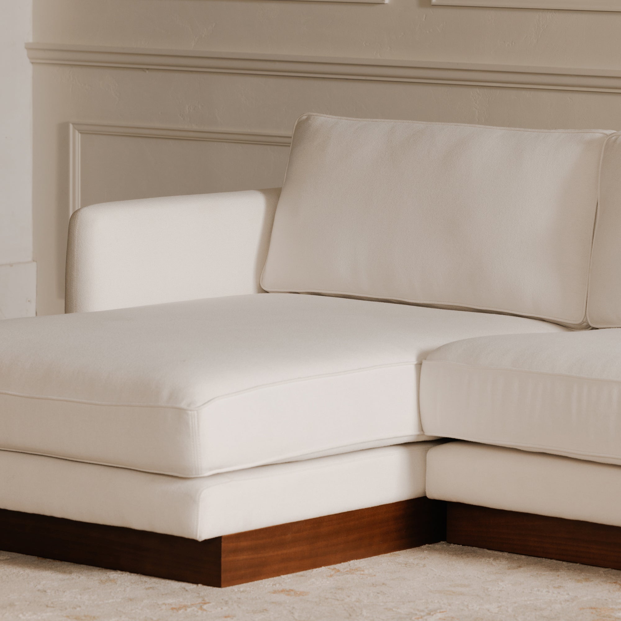 Vernon Sectional Moes Home Collection Mhc Fo 1027 29 L 0 31