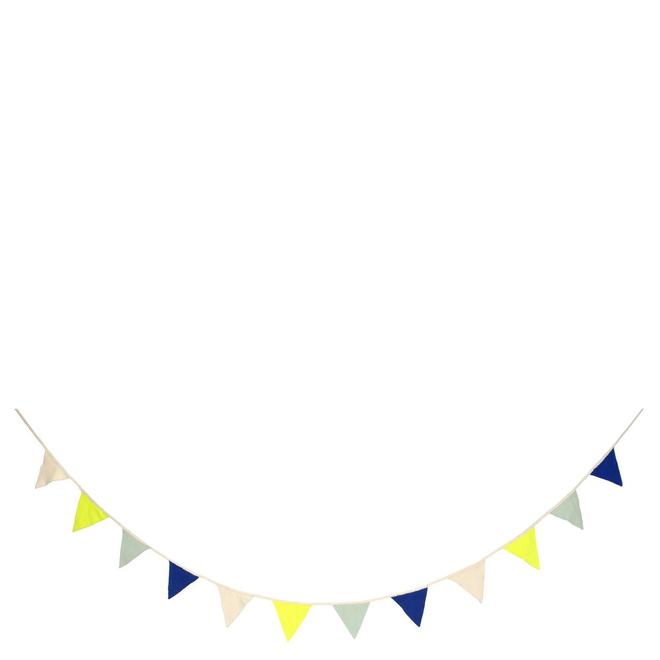 blue knitted flag garland by meri meri 1