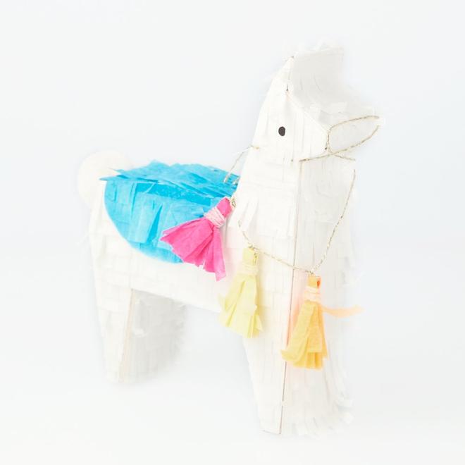 llama pinata favor by meri meri 5
