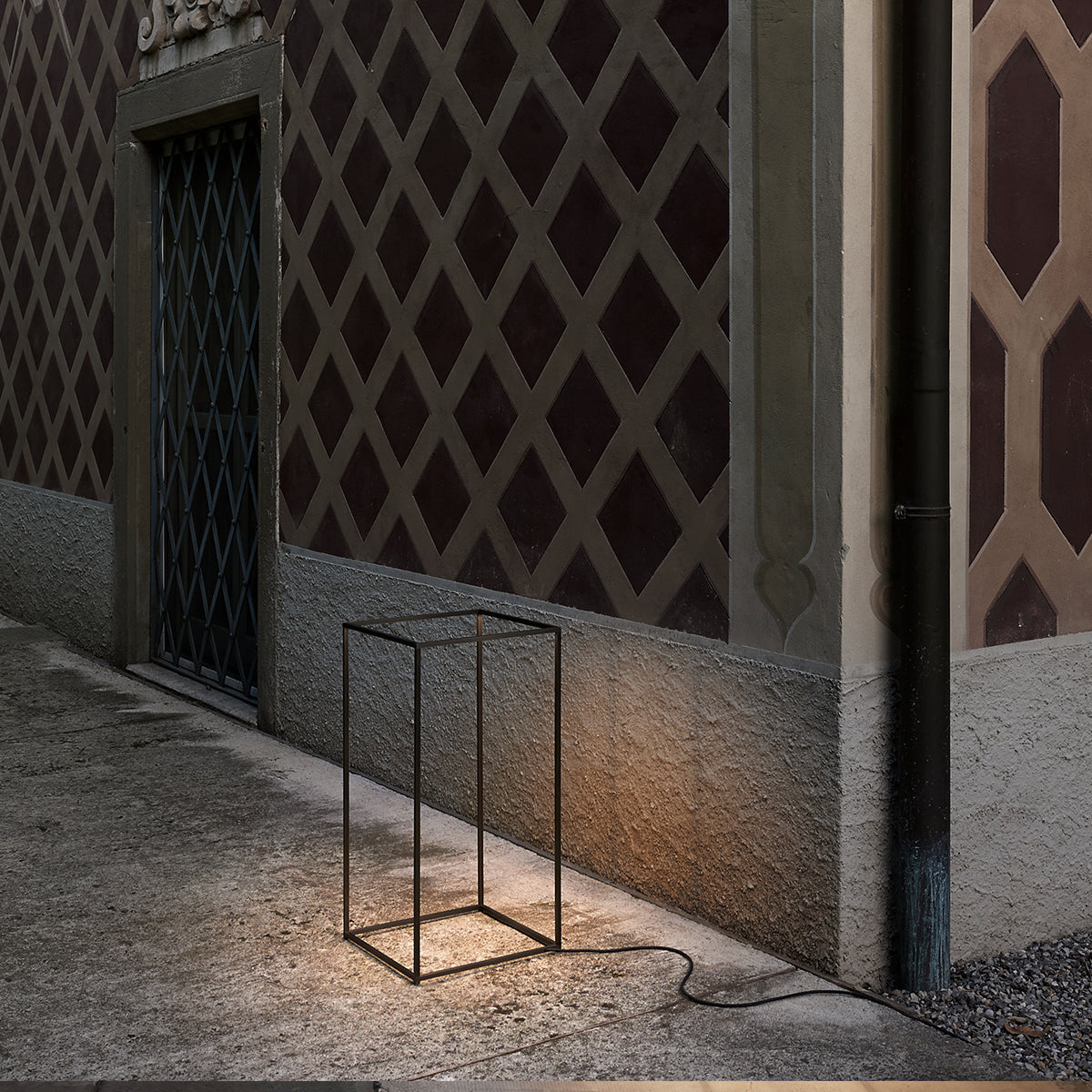Ipnos Aluminum Floor Lighting in Various Colors