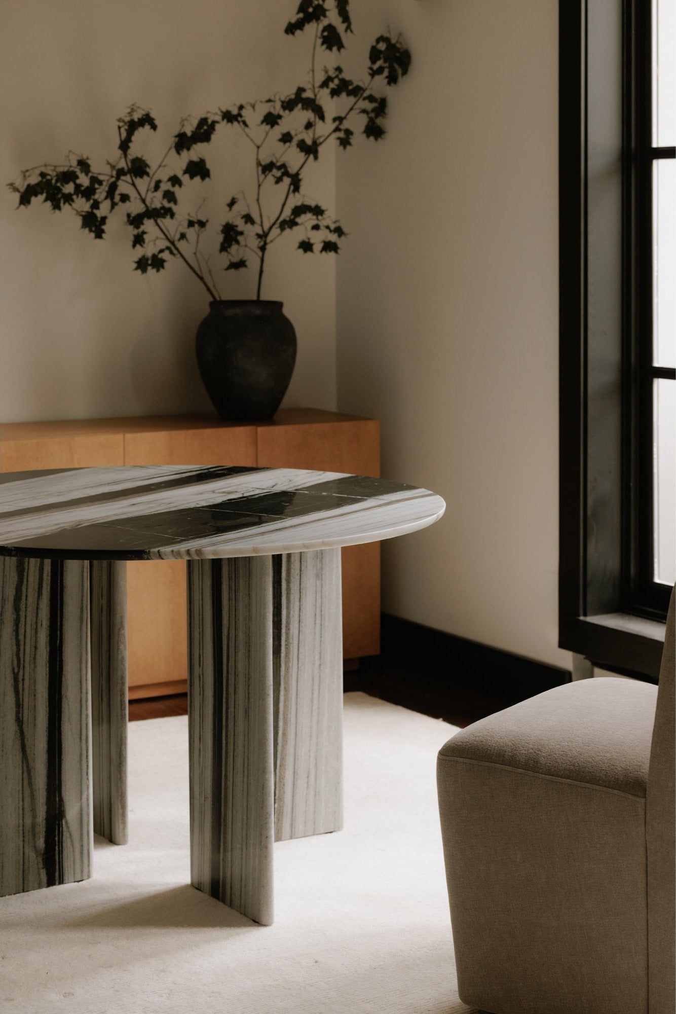 Celia Dining Table Moes Home Collection Mhc Jd 1076 16 0 32