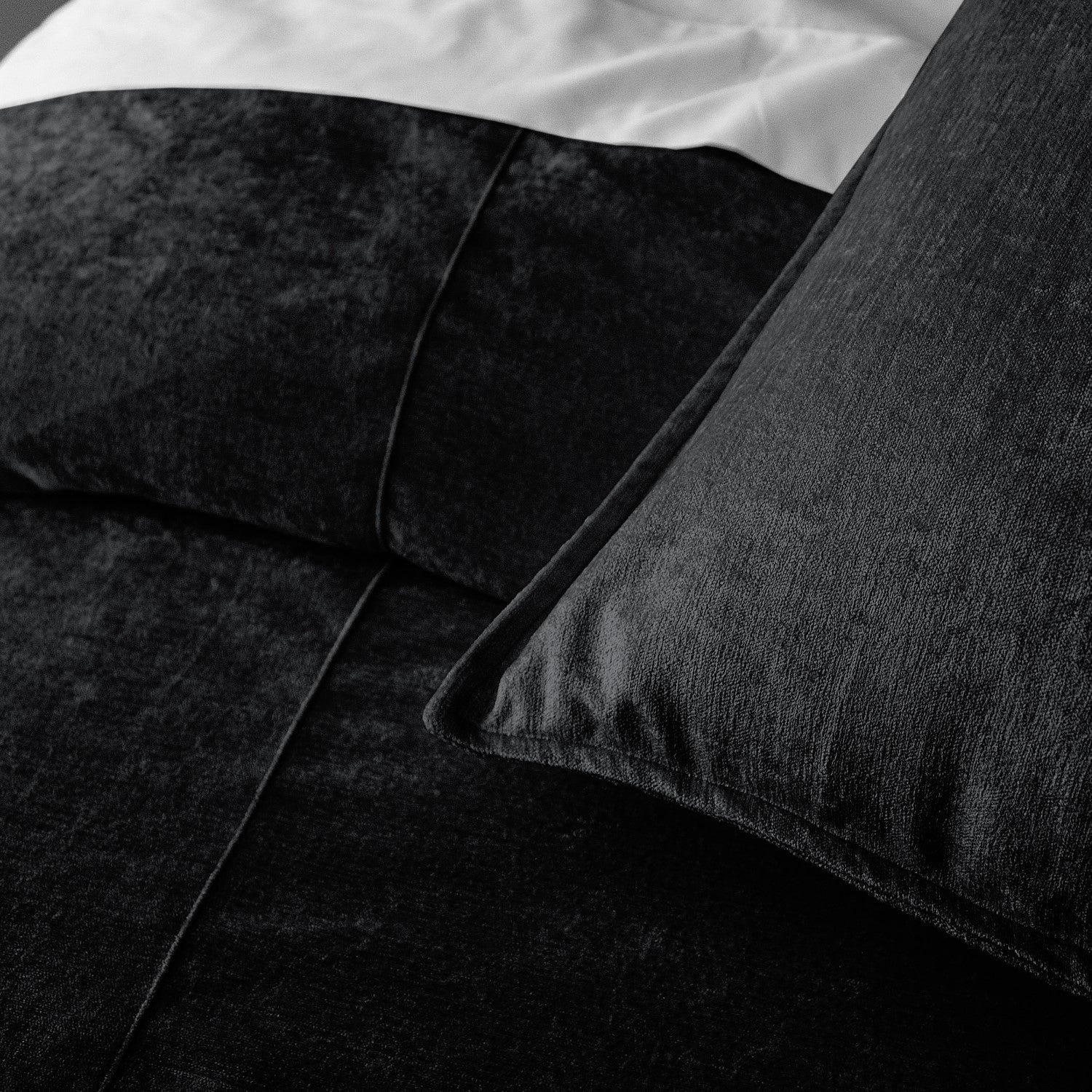 Juno Velvet Black Bedding 2