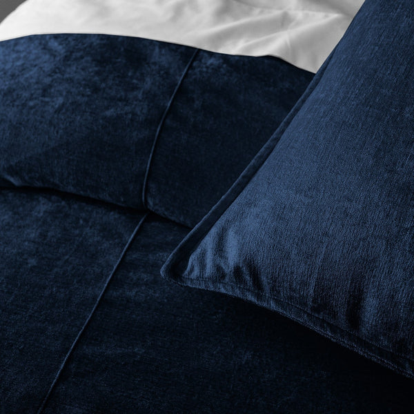 Juno Velvet Navy Bedding 2