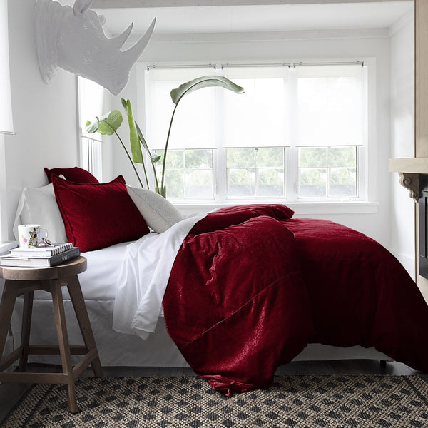 Juno Velvet Red Bedding 6