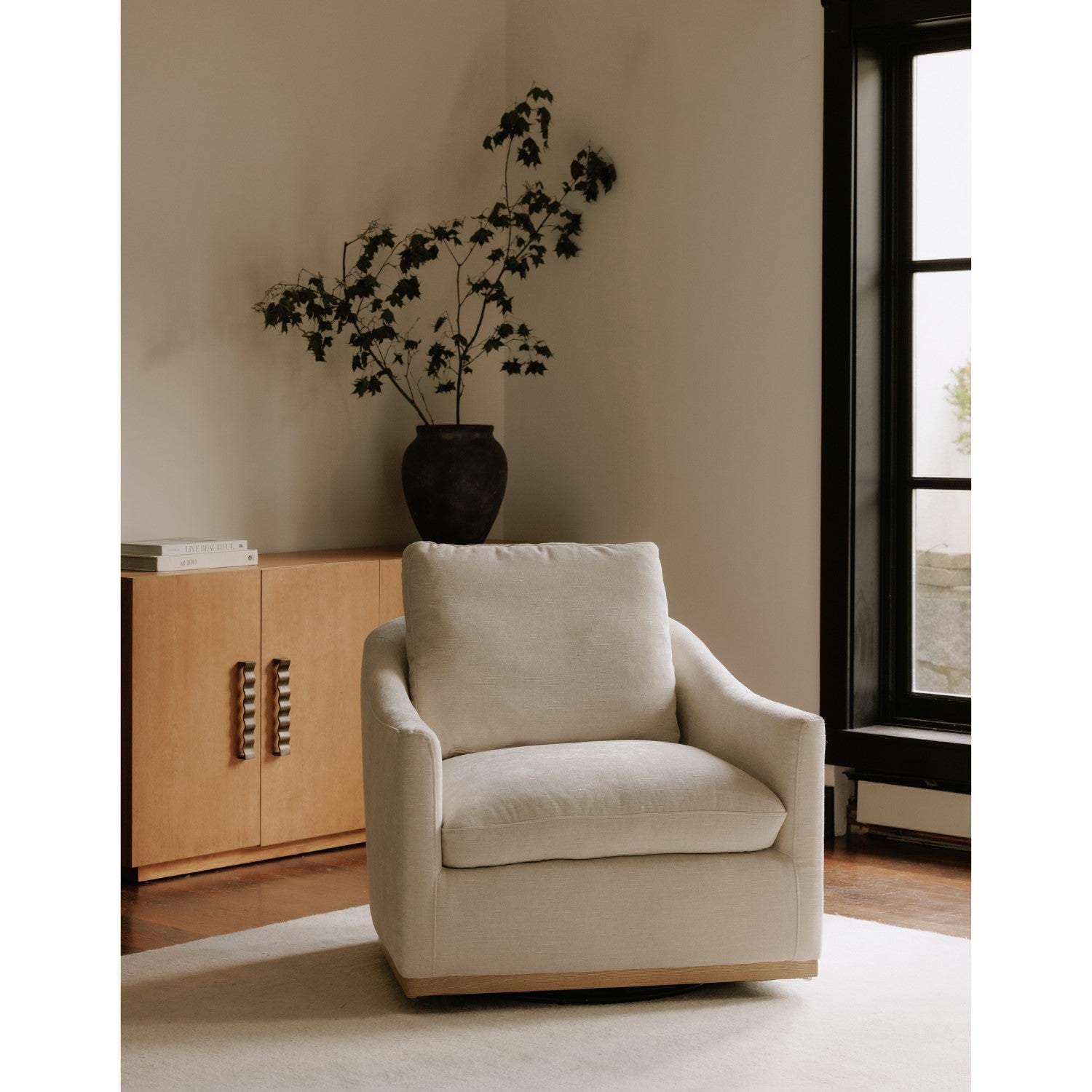 Linden Swivel Chair 25