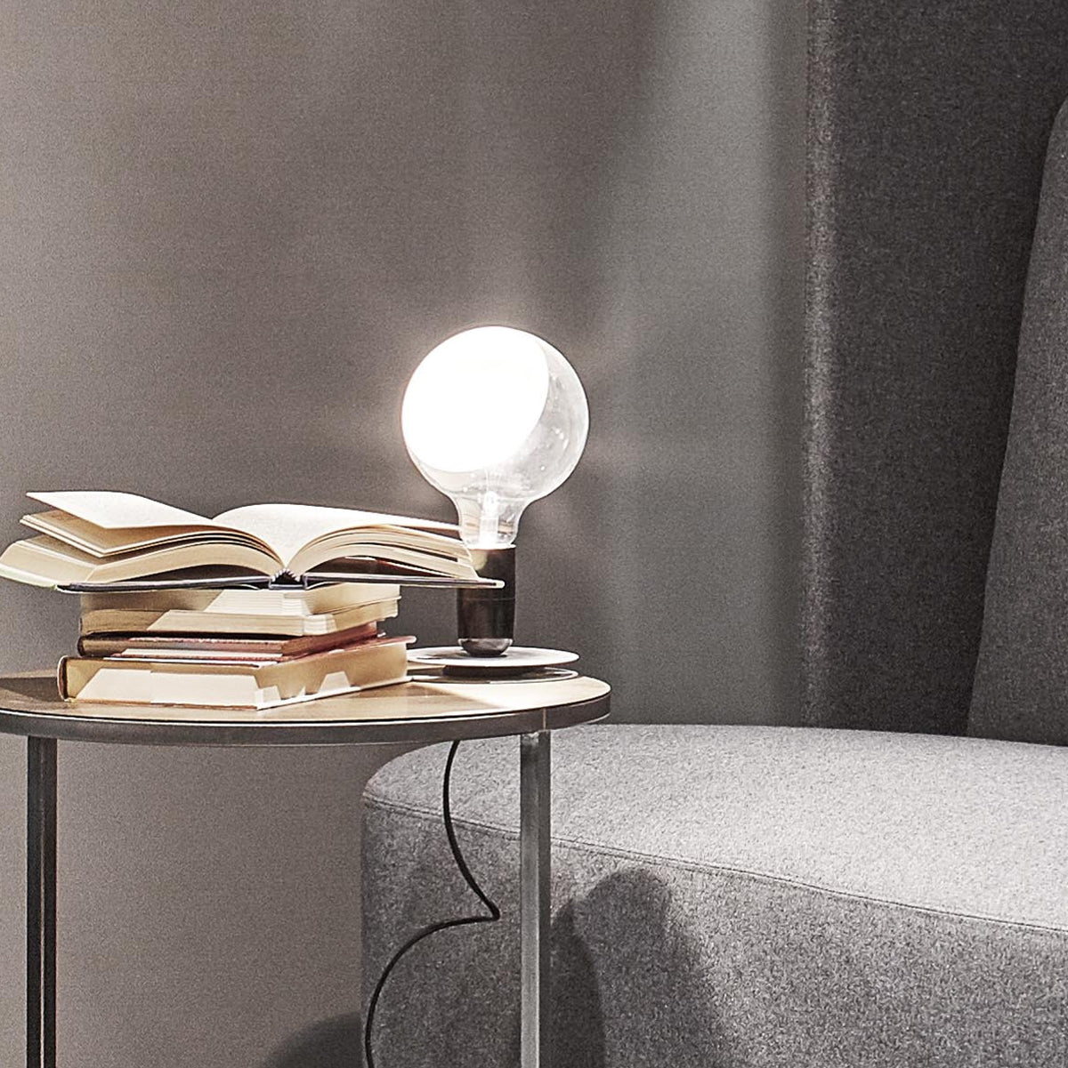 Lampadina Stainless steel Table Lighting in Various Colors