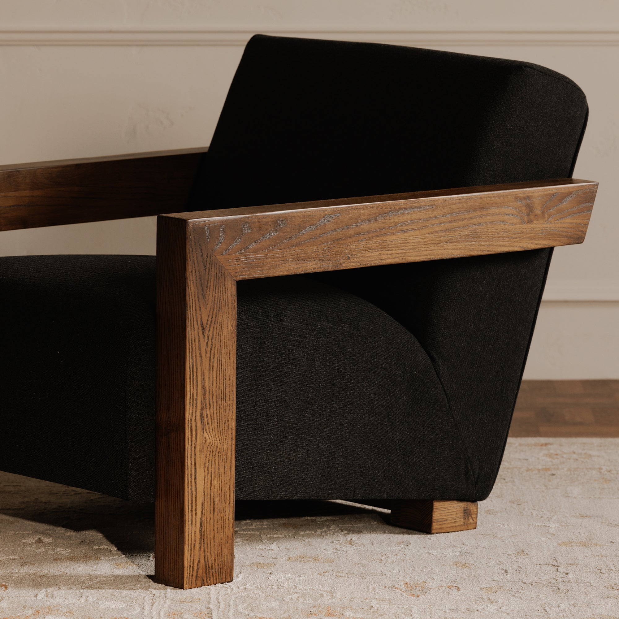 Garnet Lounge Chair Moes Home Collection Mhc Me 1075 07 17