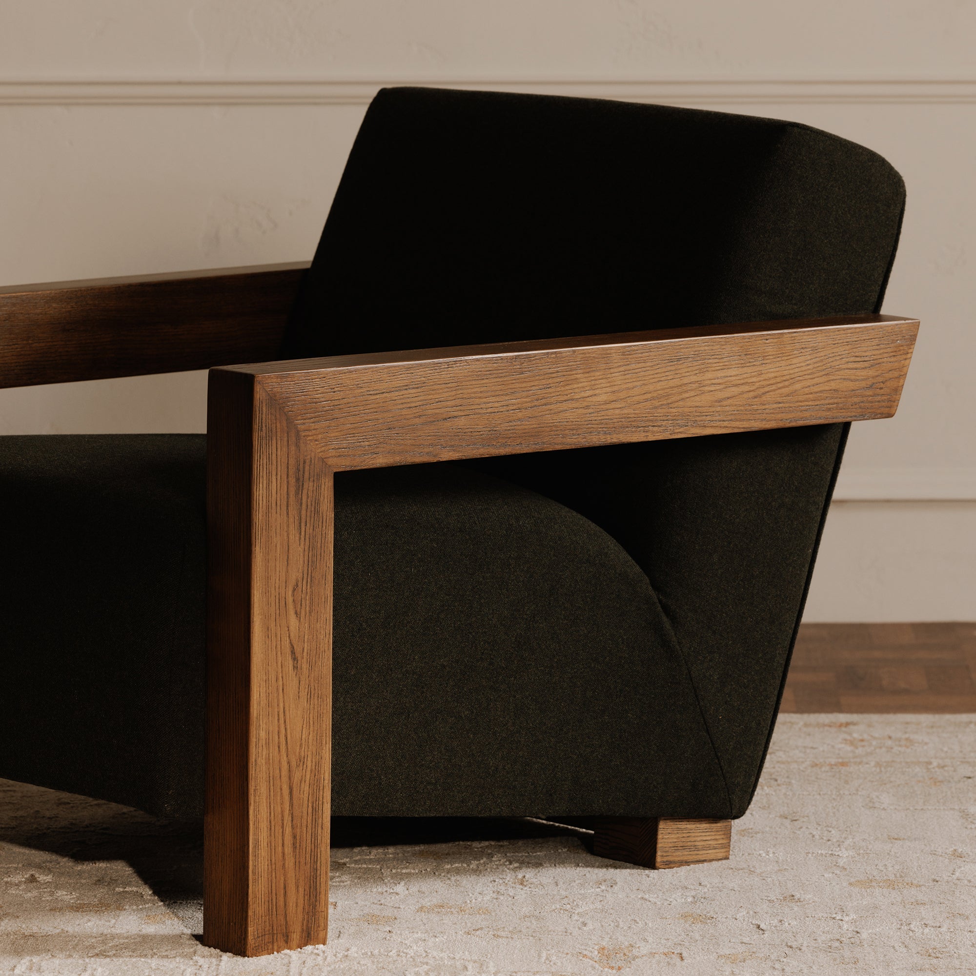 Garnet Lounge Chair Moes Home Collection Mhc Me 1075 07 18