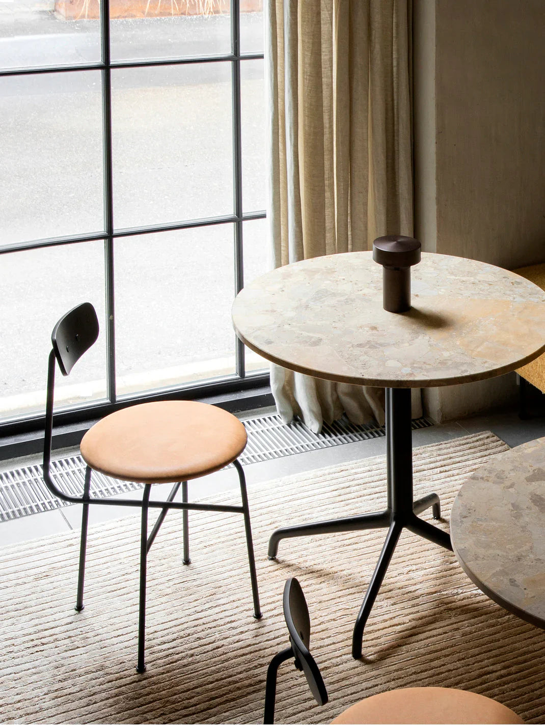 Harbour Column Counter Table Audo Copenhagen 71101 009783 36