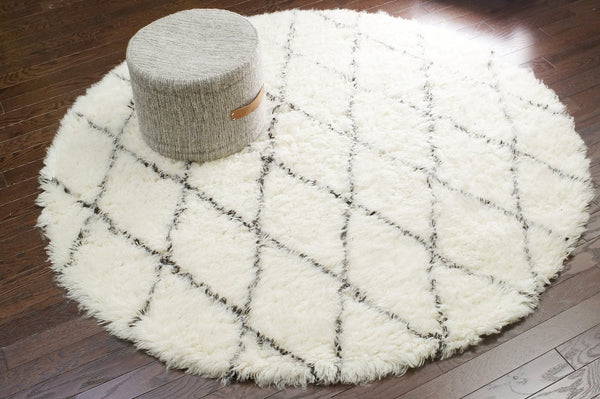 Handmade Wool Rug In Ivory Design By Nuloom 2