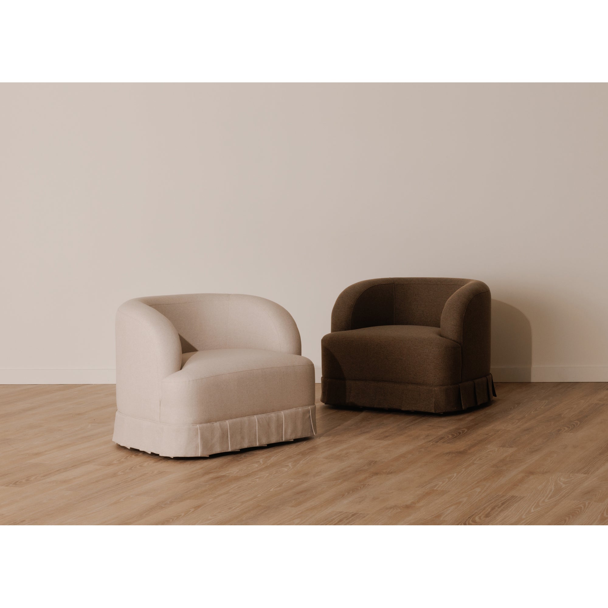 Maren Swivel Chair Moes Home Collection Mhc Oa 1013 34 19