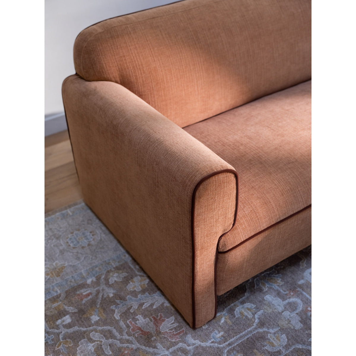 Leo Sofa