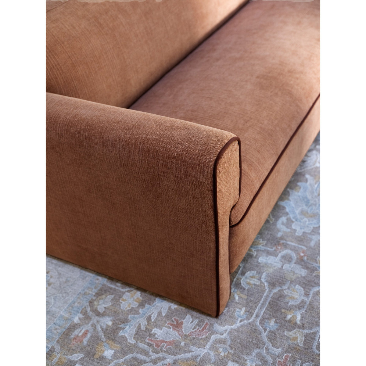 Leo Sofa