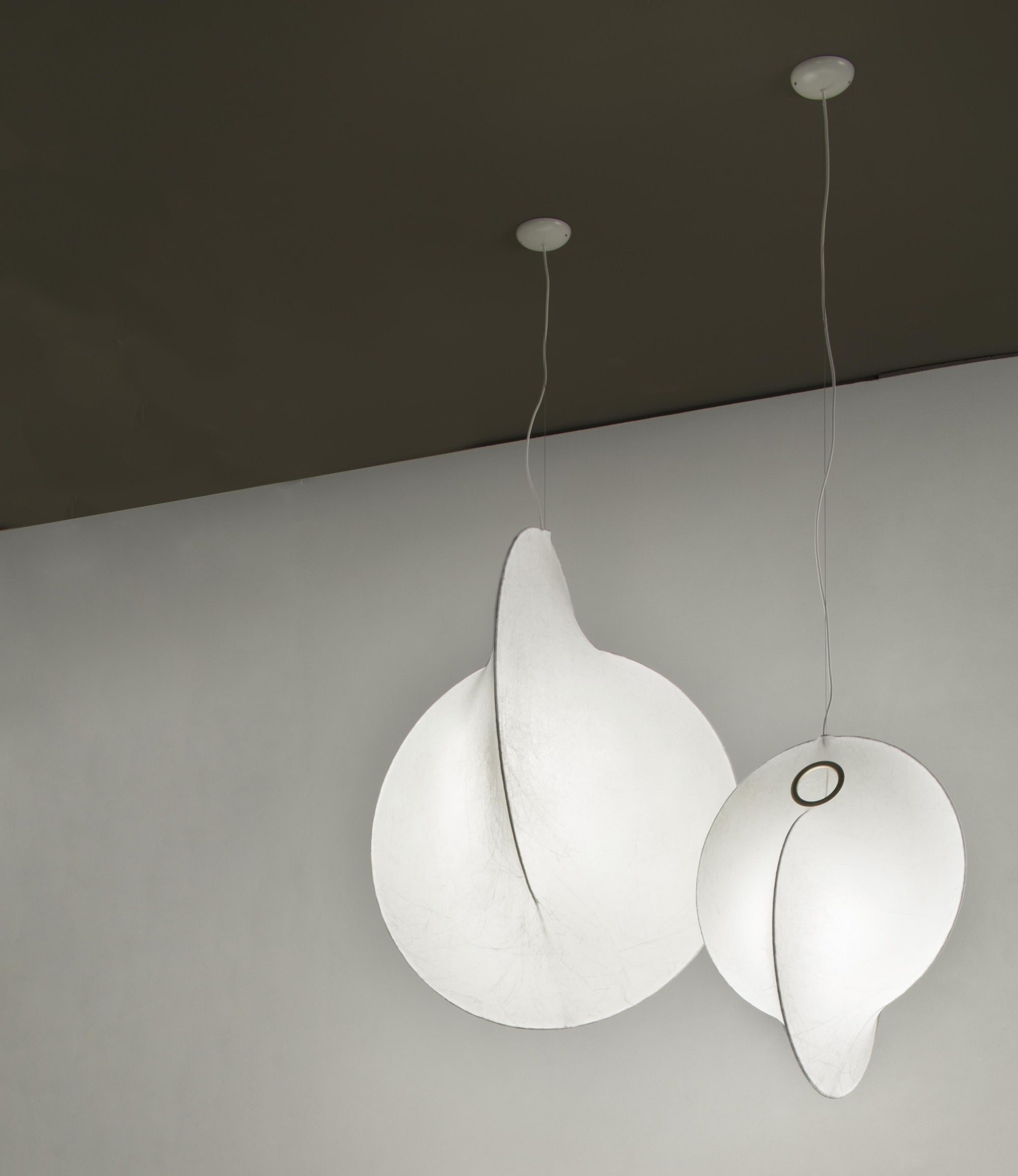 Overlap Cocoon White Pendant Lighting