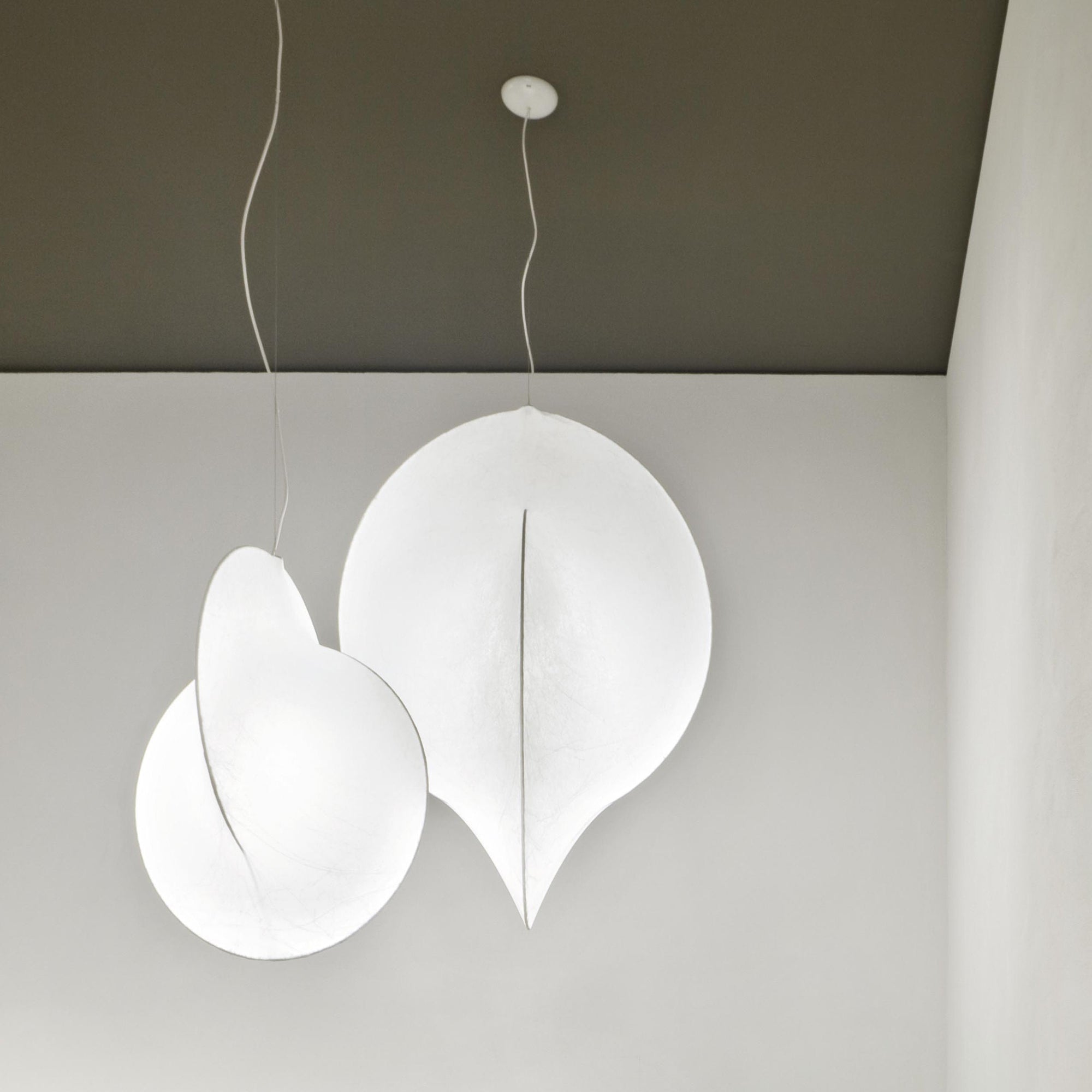 Overlap Cocoon White Pendant Lighting
