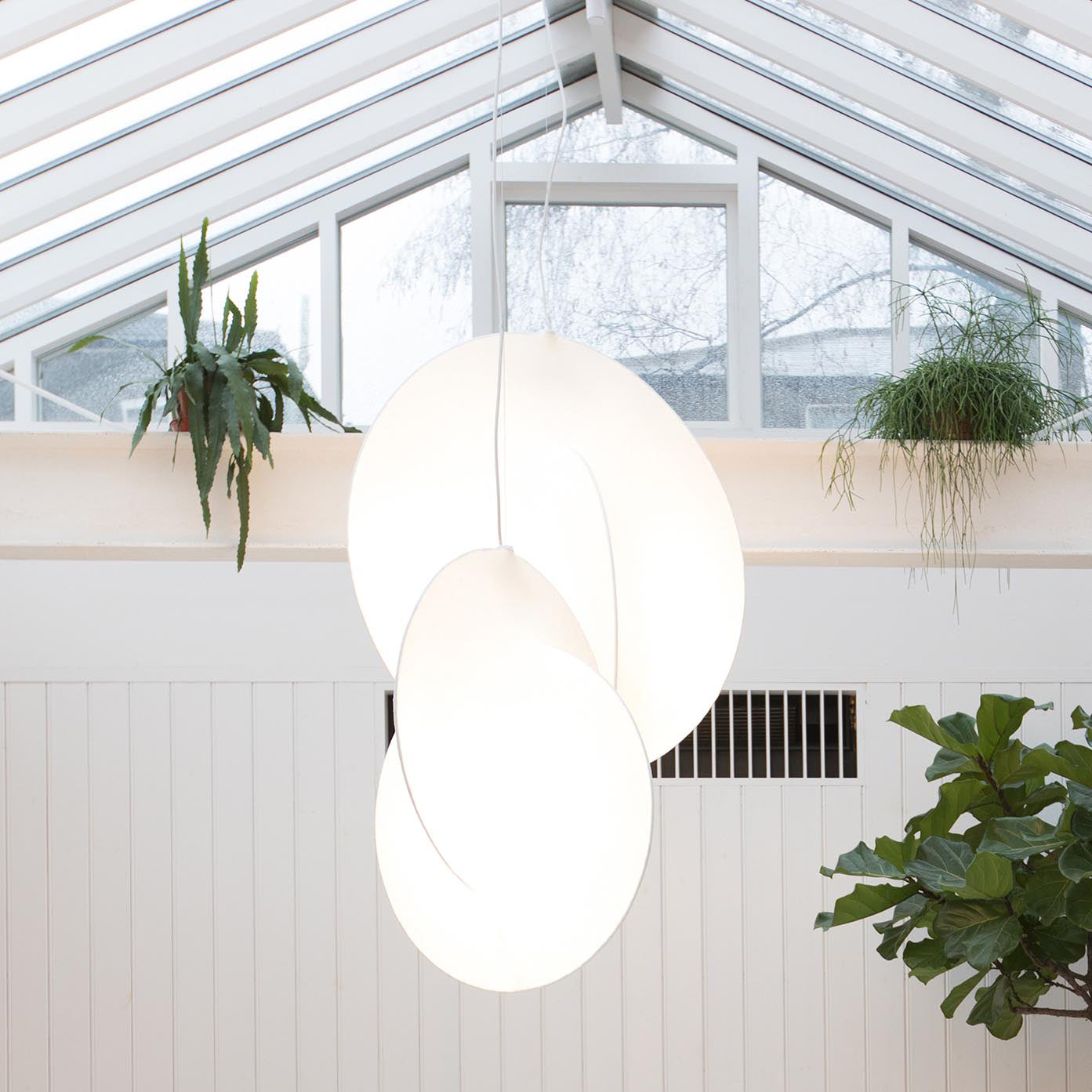 Overlap Cocoon White Pendant Lighting