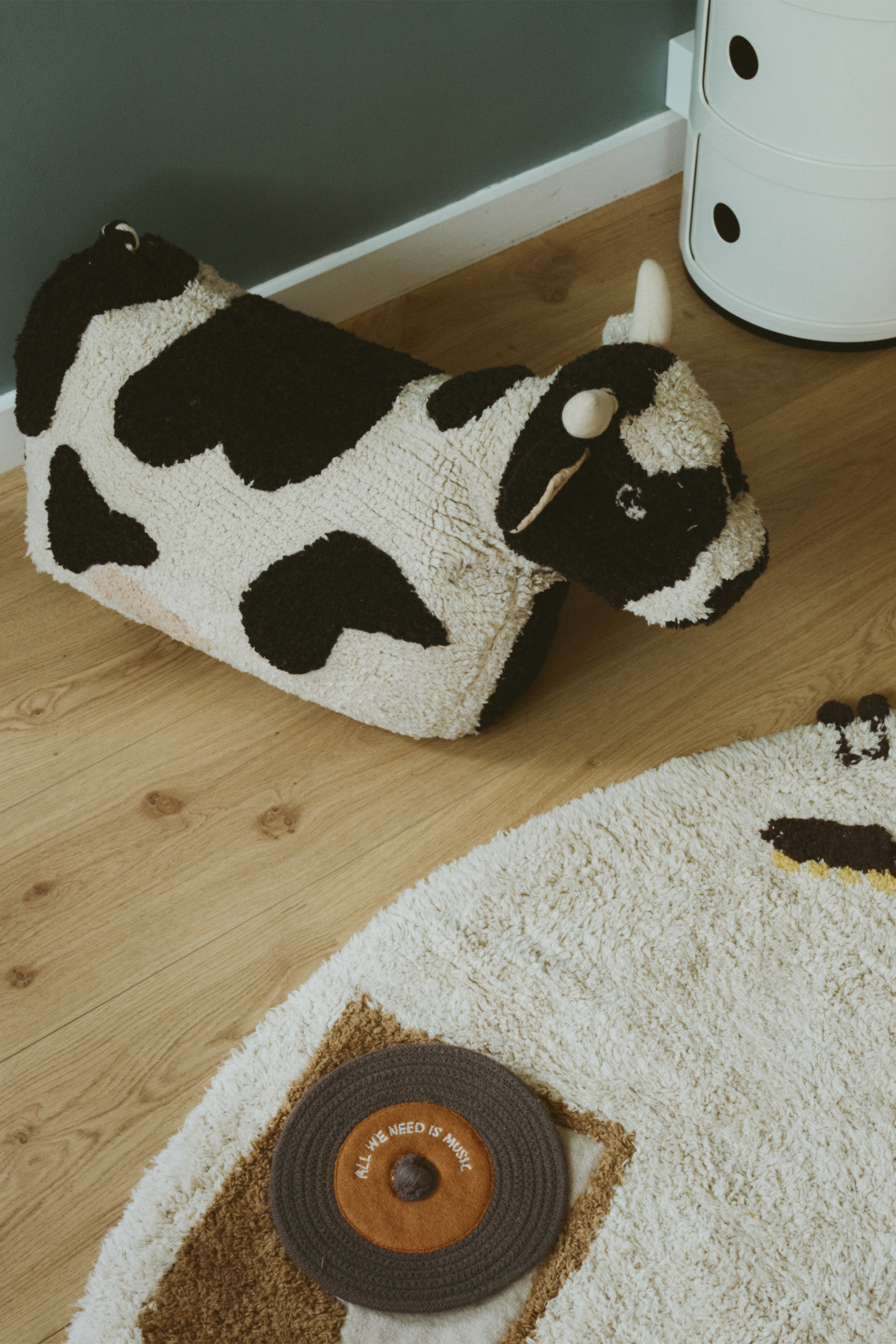 Pouf Cow Lola Lorena Canals P Lola 10