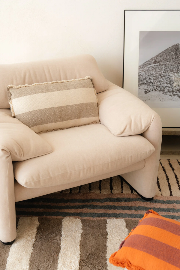 Color On Lines Cushion Lorena Canals Hl Sc Lbl R 29