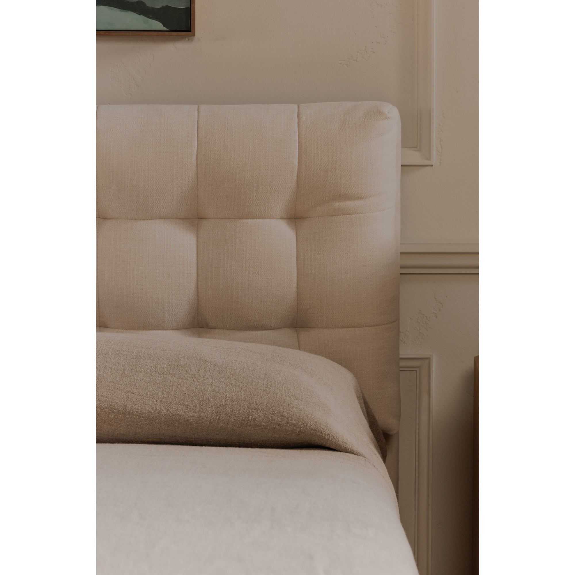 Sebastion Storage Bed Moes Home Collection Mhc Rn 1155 05 0 19