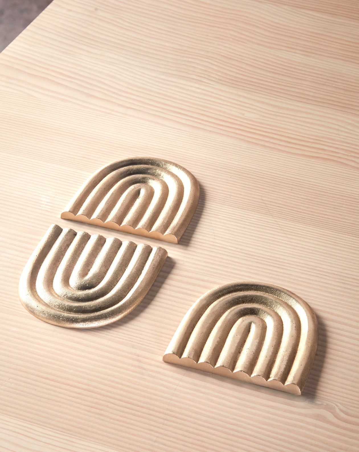 rainbow trivet solid brass 2