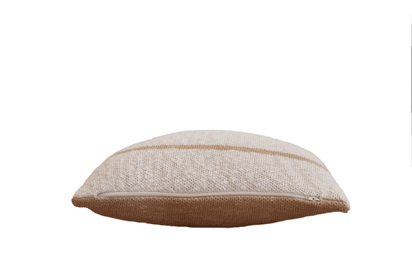 knitted cushion duetto by lorena canals sc duetto olv 15