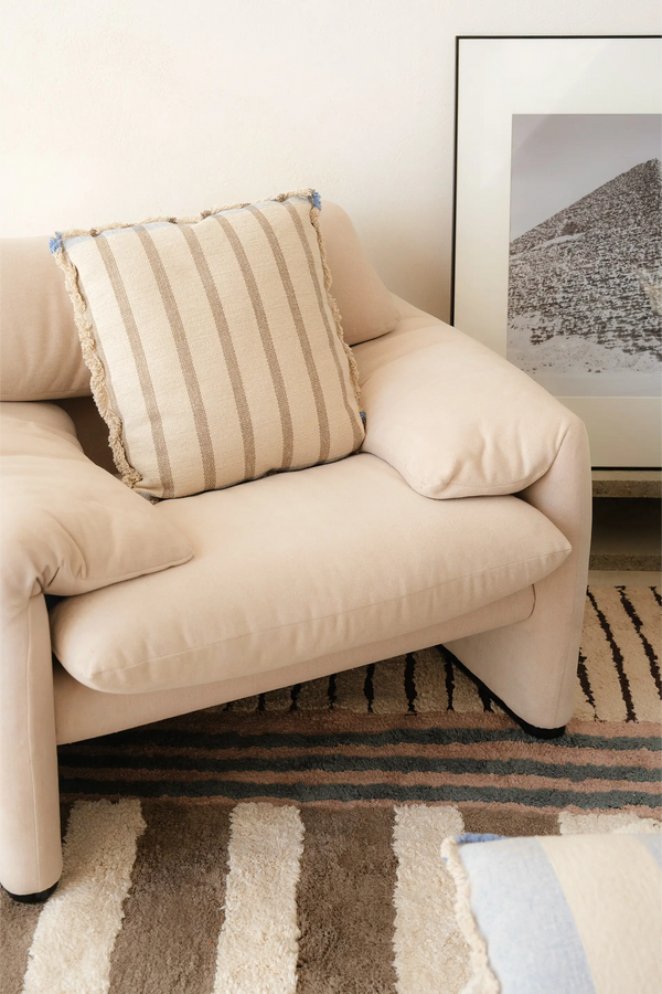 Color On Lines Cushion Lorena Canals Hl Sc Lbl R 38