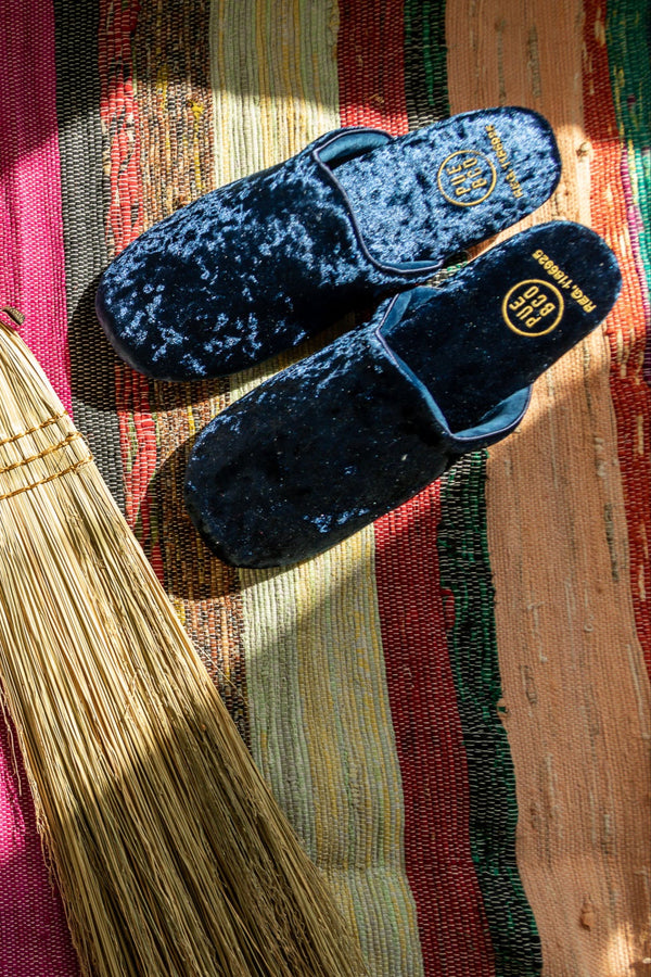 Velvet Slipper 17