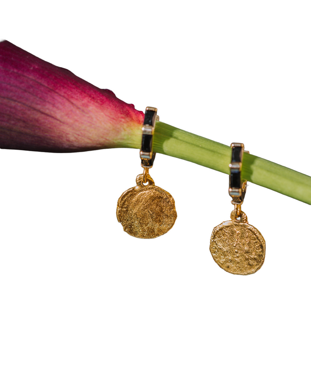 Onyx Gold Coin Huggies 1