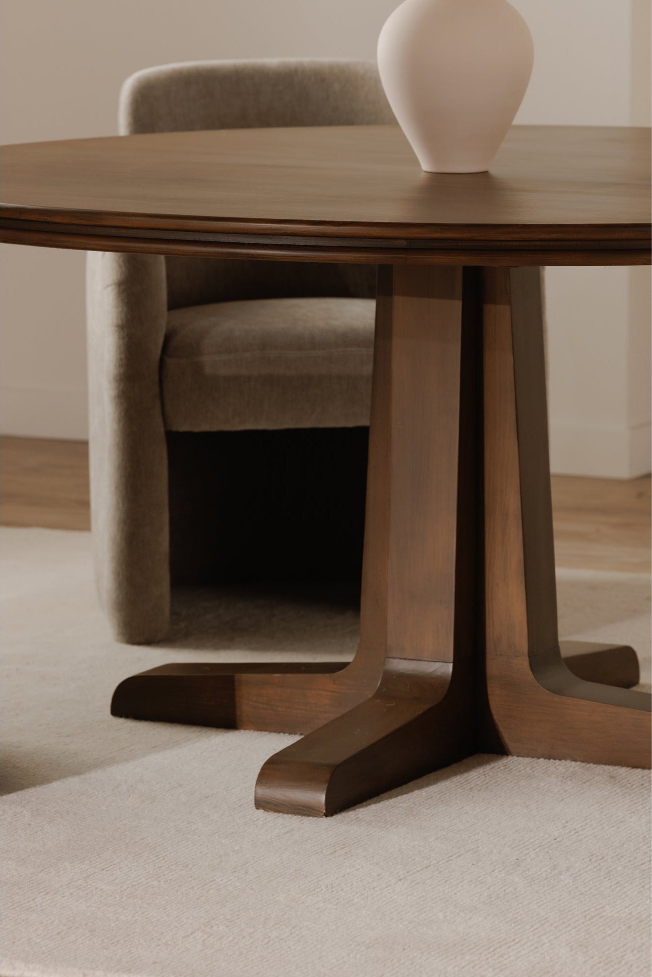 Charles Dining Table Moes Home Collection Mhc Vl 1087 03 0 17