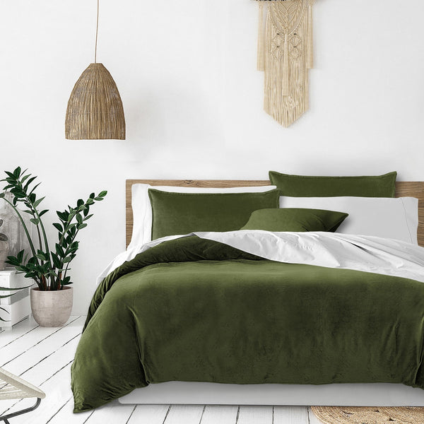 Vanessa Aloe Bedding 2