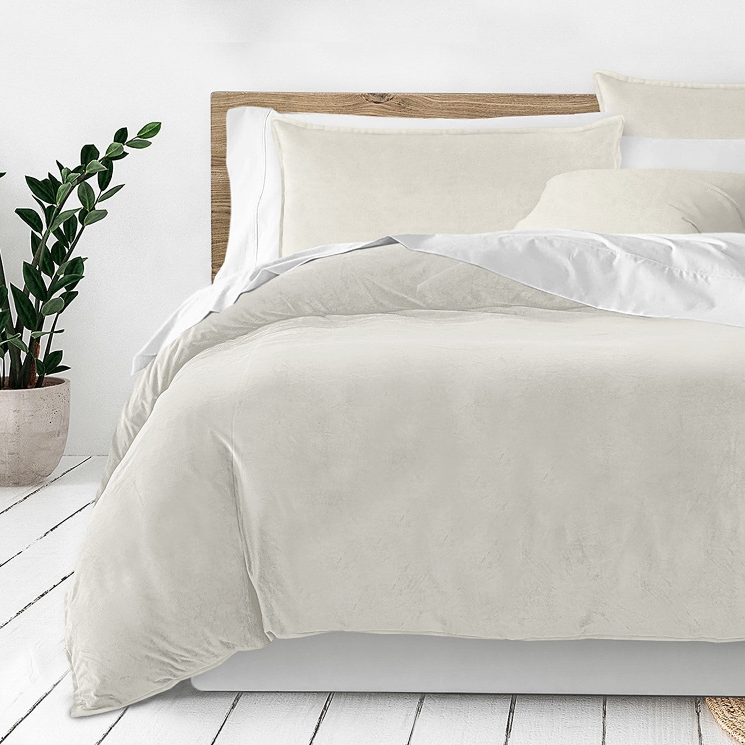 Vanessa Ivory Bedding 2
