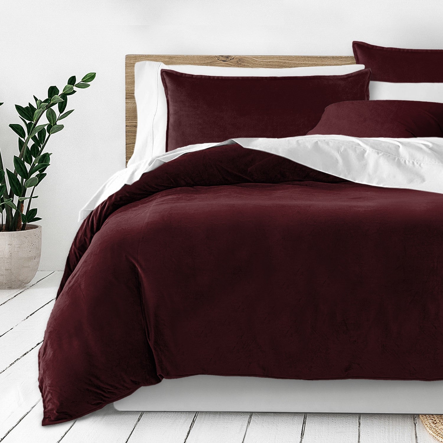 Vanessa Merlot Bedding 1