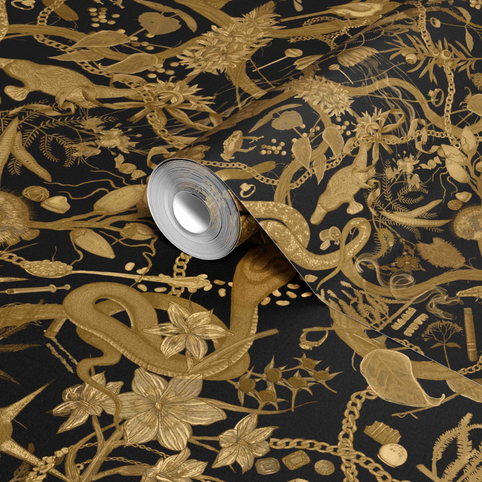 Glamour Life Wallpaper in Black/Gold
