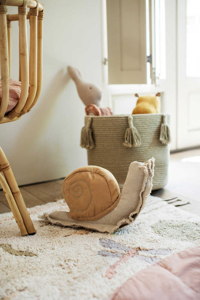 Lazy Snail Cushion 6