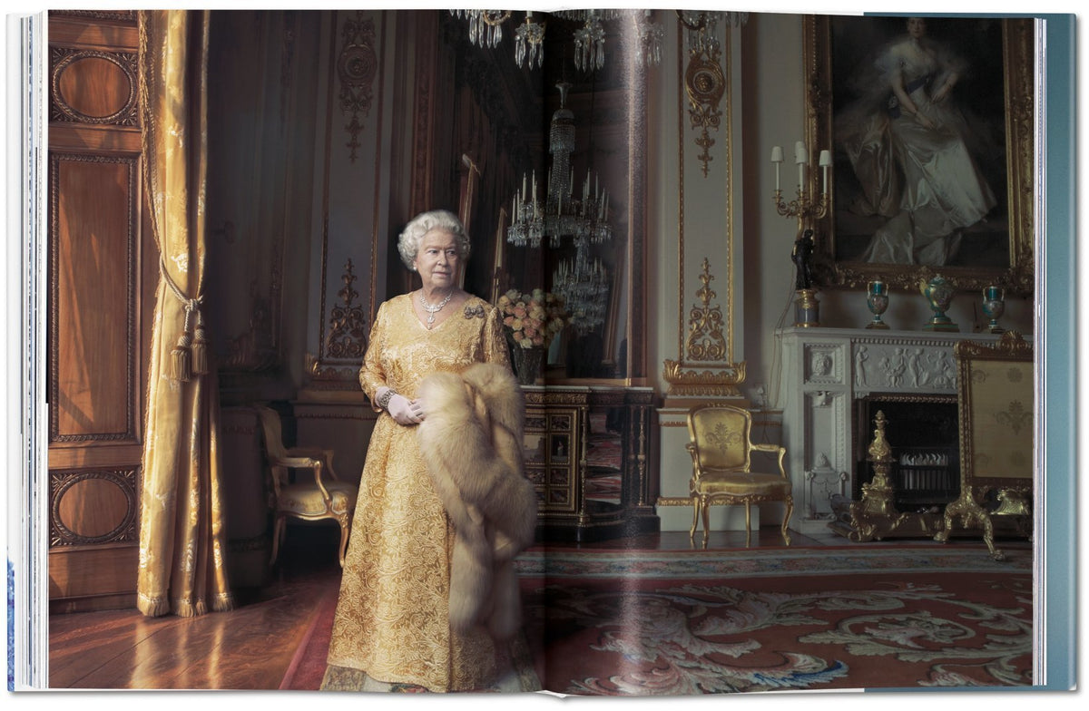 her majesty a photographic history 1926 today 15
