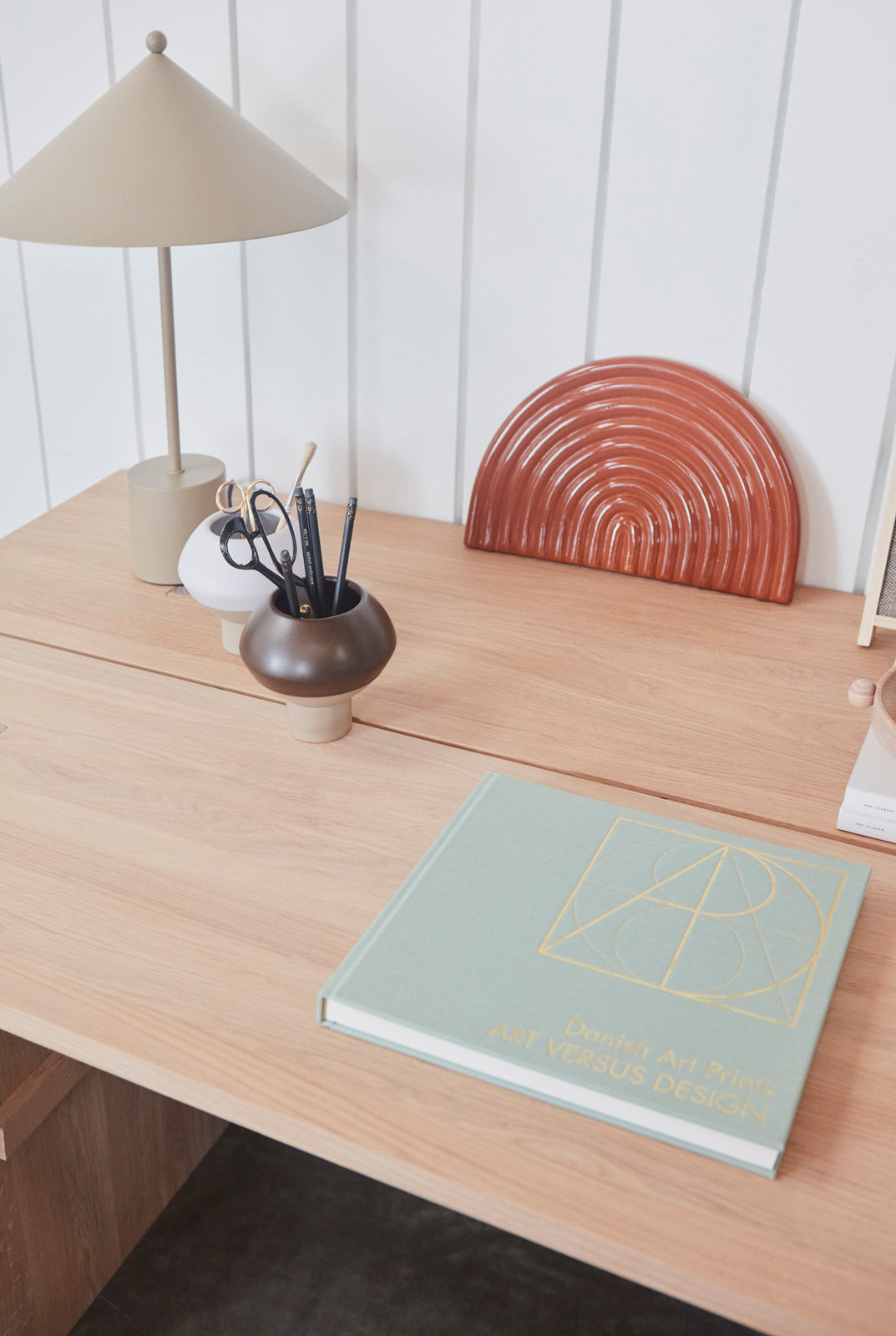 hagi mini vase white light brown by oyoy 4