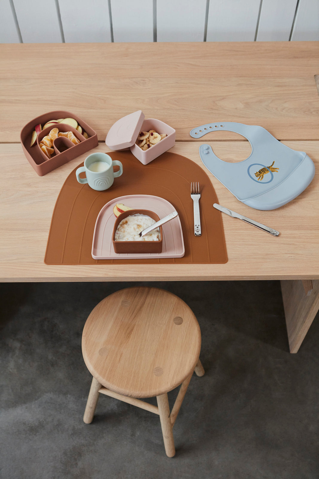 rainbow placemat caramel 3