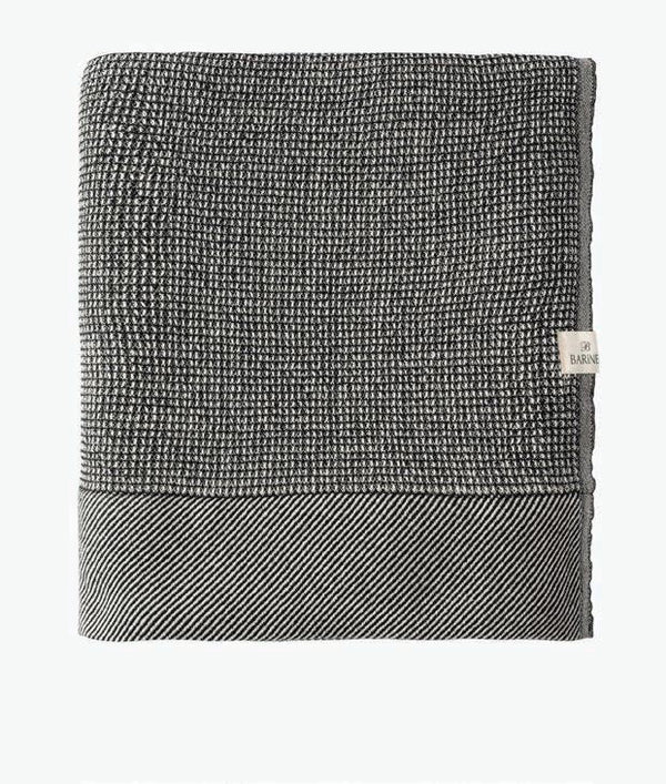 Pergamon Throw in Black 1