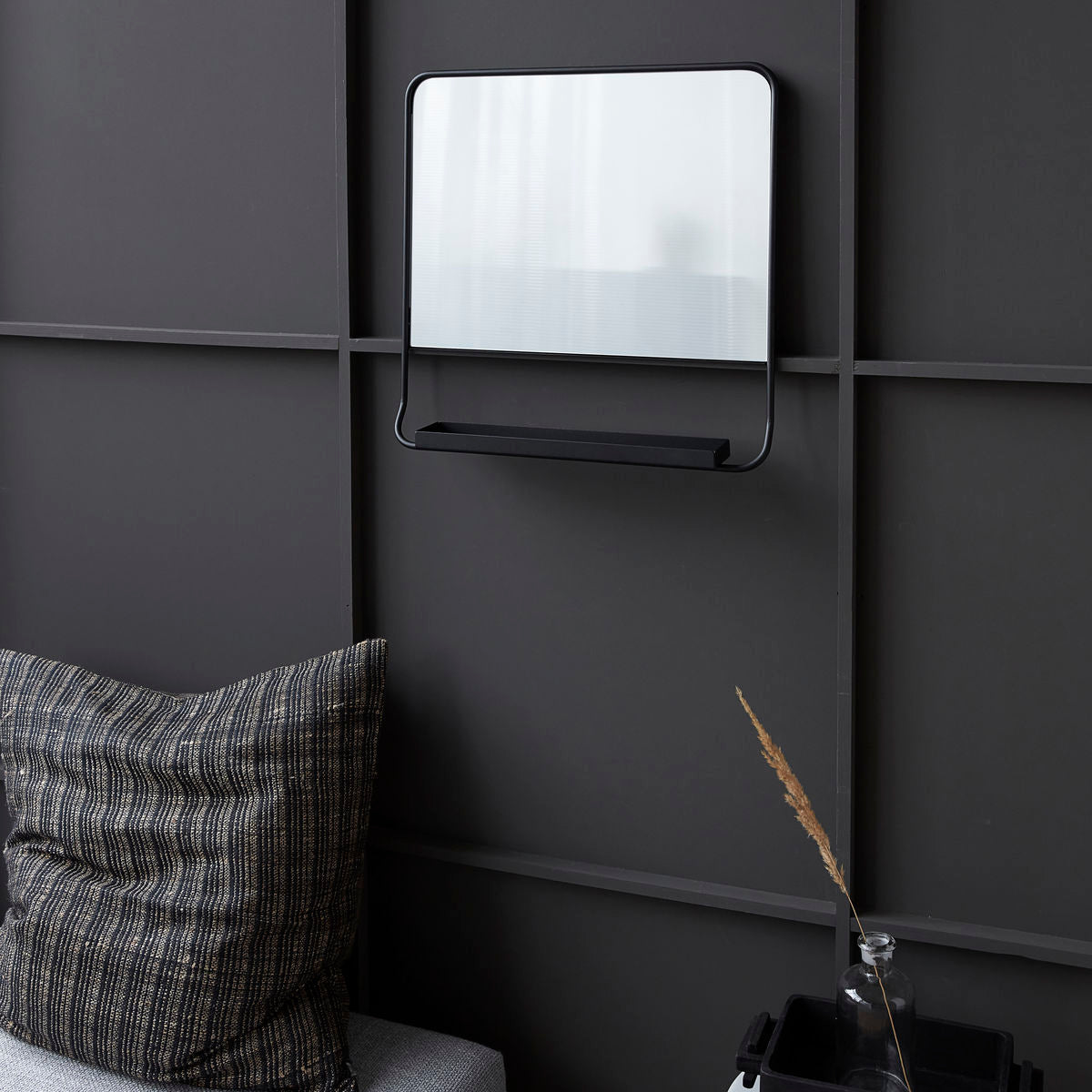 chic mirror black 3