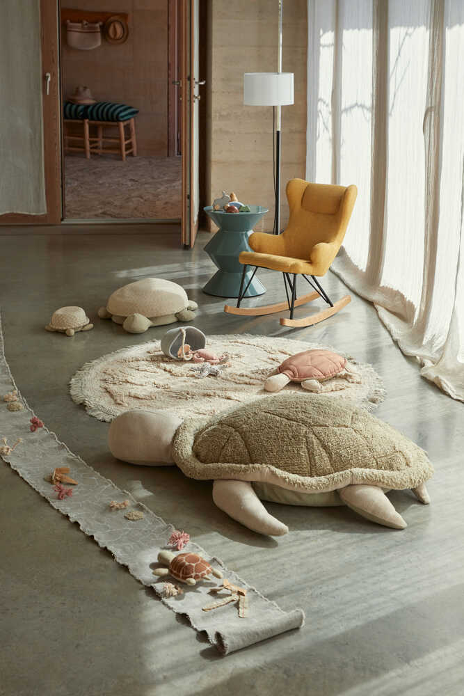 Mrs. Turtle Pouf 5