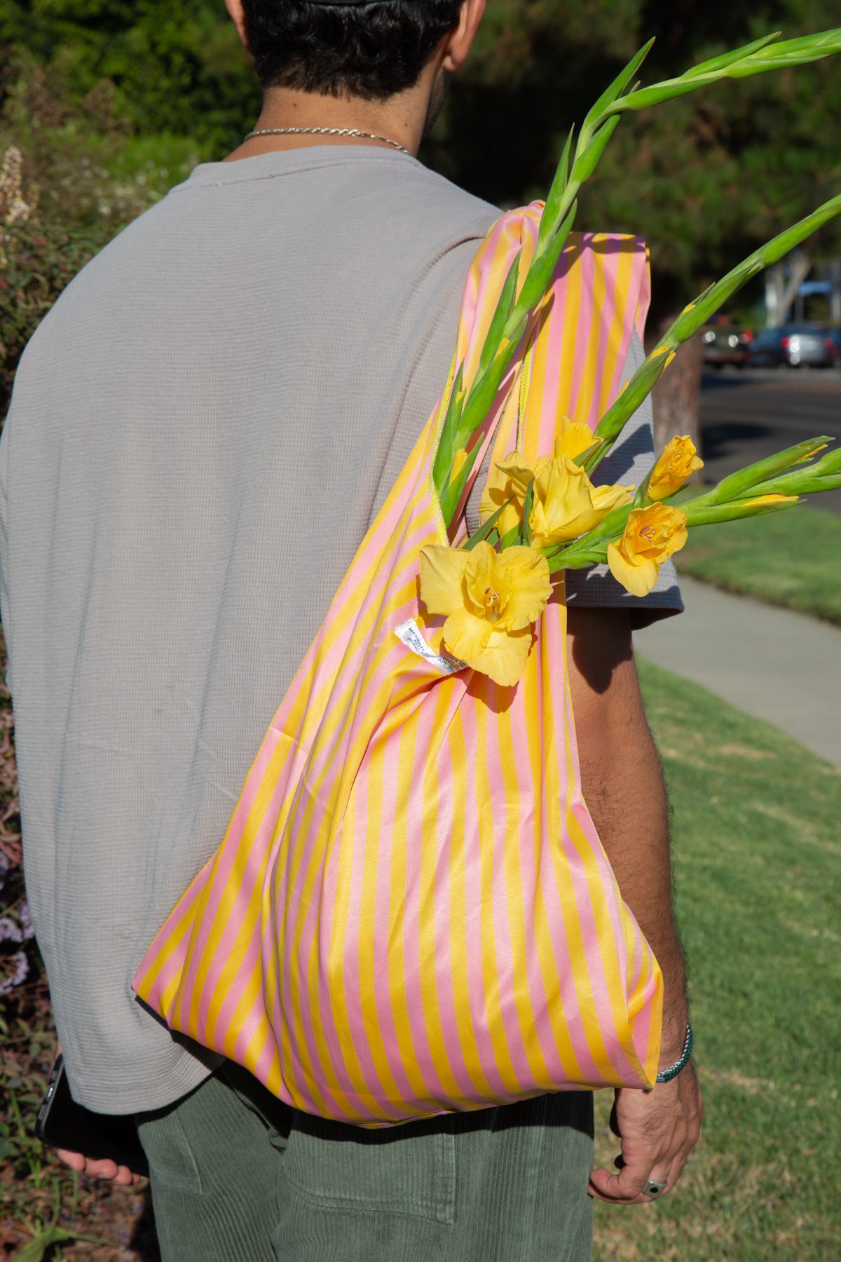 School Tie Fabric Bag Pink X Yellow Puebco 503967 2