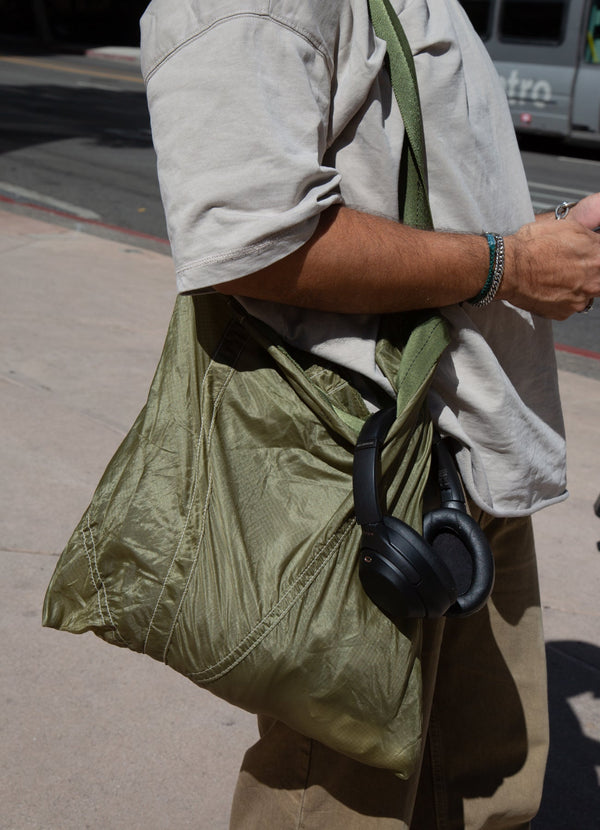 Vintage Parachute Light 2 Way Bag Olive Puebco 504131 2