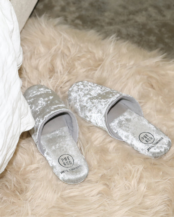 Velvet Slipper 15