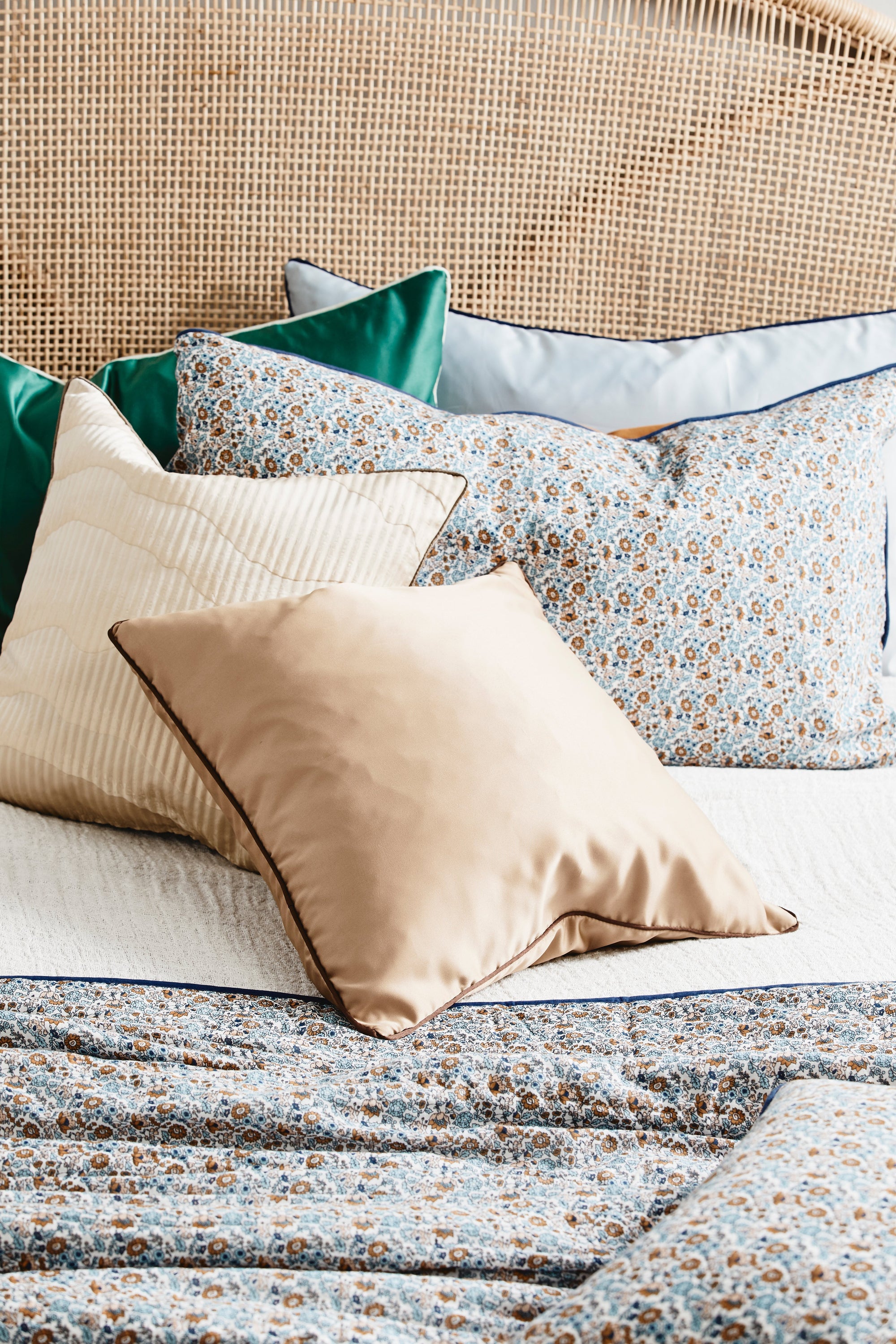 avior cushion cover by ladron dk 7